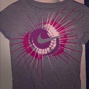 Girls Nike tee